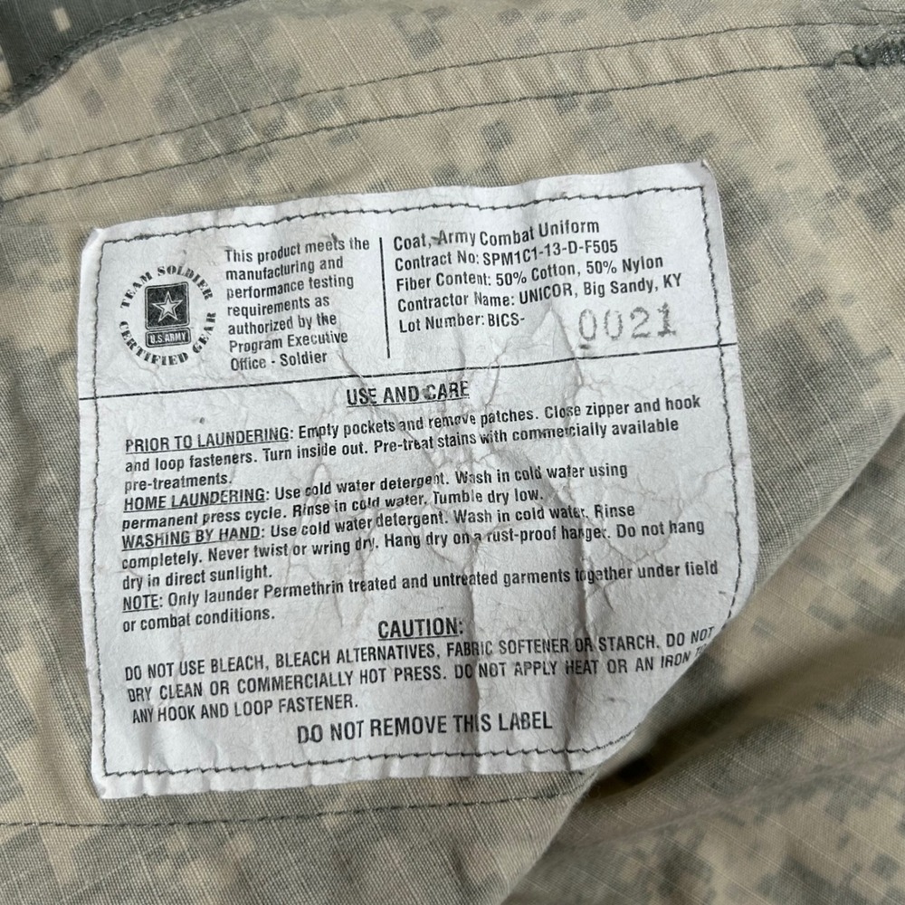 US Army ACU Combat Uniform Coat Digital Camo Jacket Mens Small Long Green Gray - Picture 6 of 11
